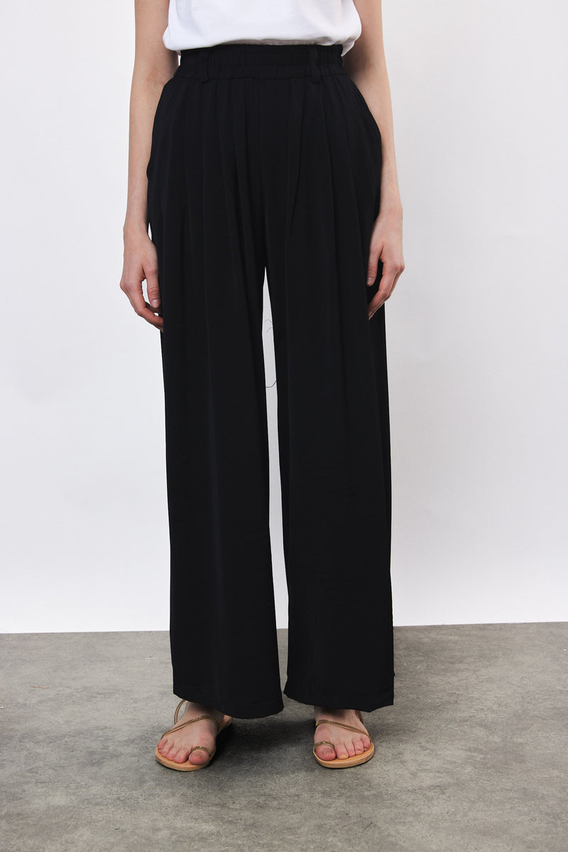 ⛵️Spring / Summer  2025  -Wear Me Forever- Pleated wide legs trouser- Black