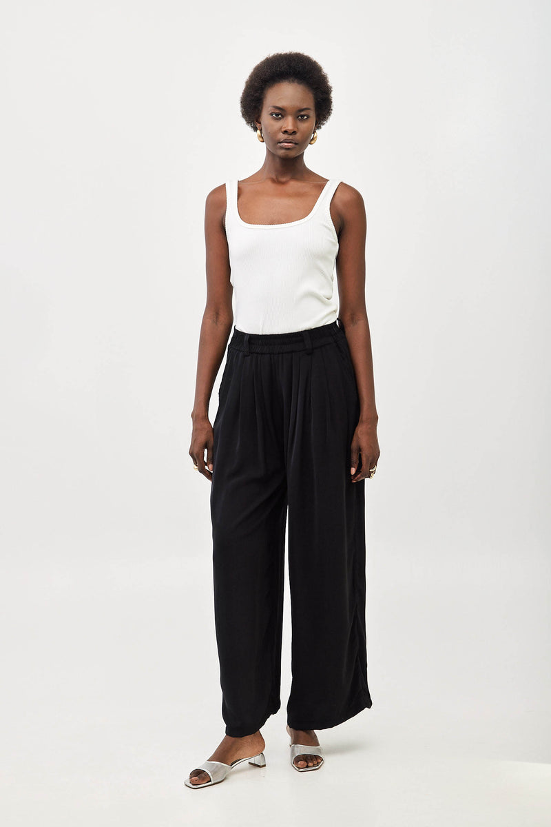 ⛵️Spring / Summer  2025  -Wear Me Forever- Pleated wide legs trouser- Black