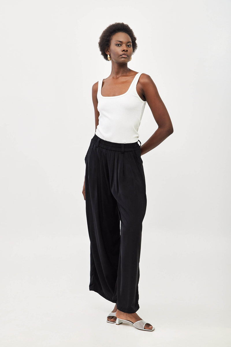 ⛵️Spring / Summer  2025  -Wear Me Forever- Pleated wide legs trouser- Black